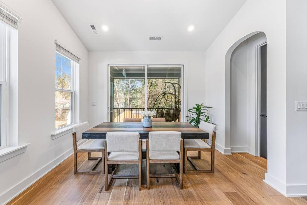 Modern 4br Uptown Oasis! Holiday home *