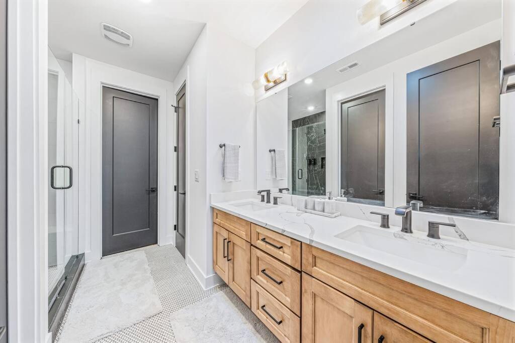 Modern 4br Uptown Oasis! * Charlotte